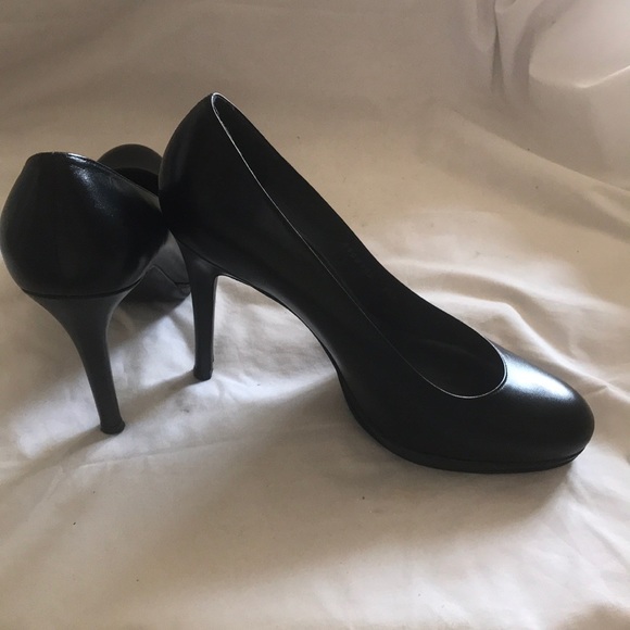 STUART WEITZMAN - Picture 11 of 11